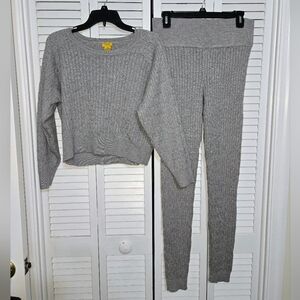 Daisy Women's 2X Gray Knit Sweater and Pants Set